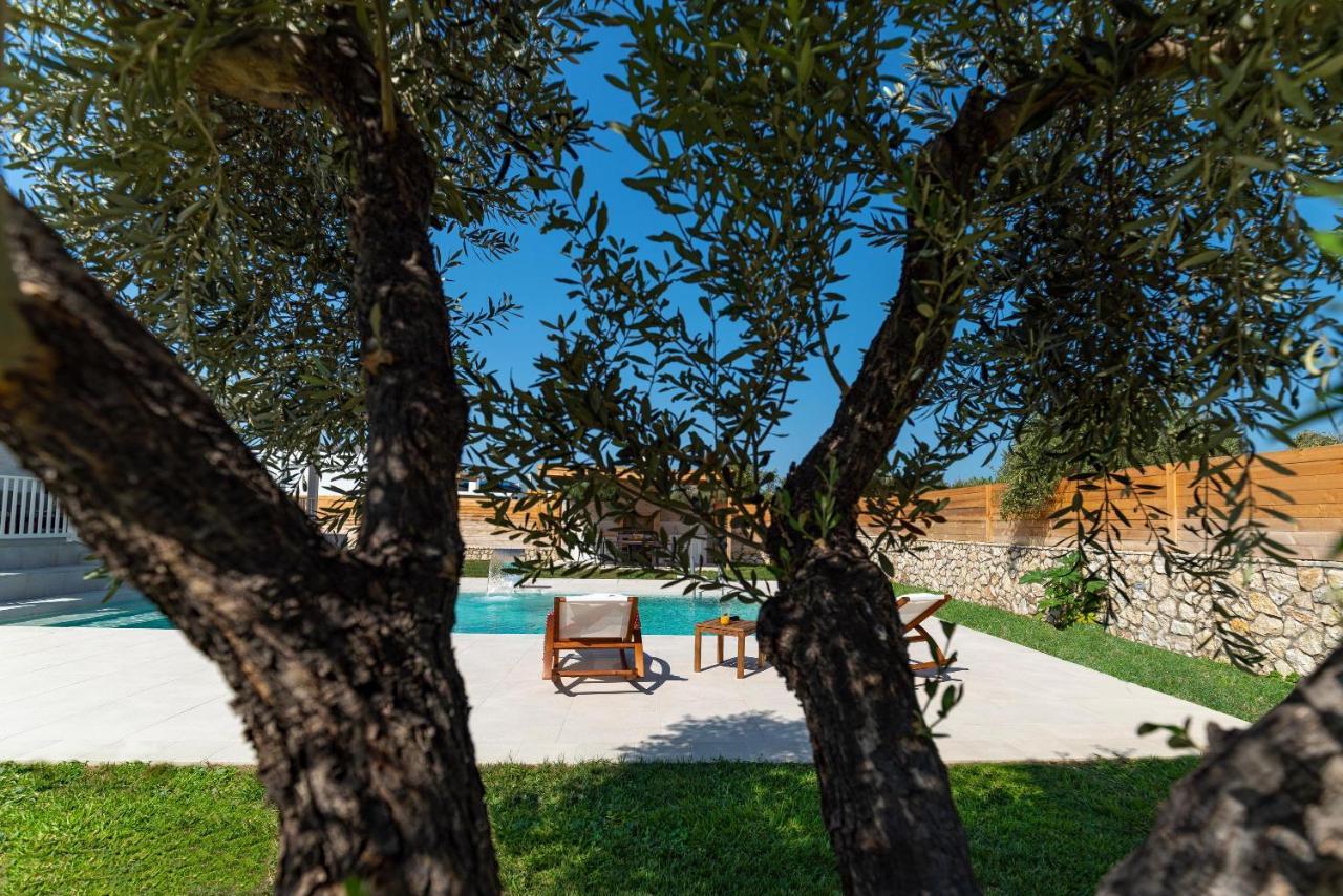 Serenity Villas 科林比亚 外观 照片